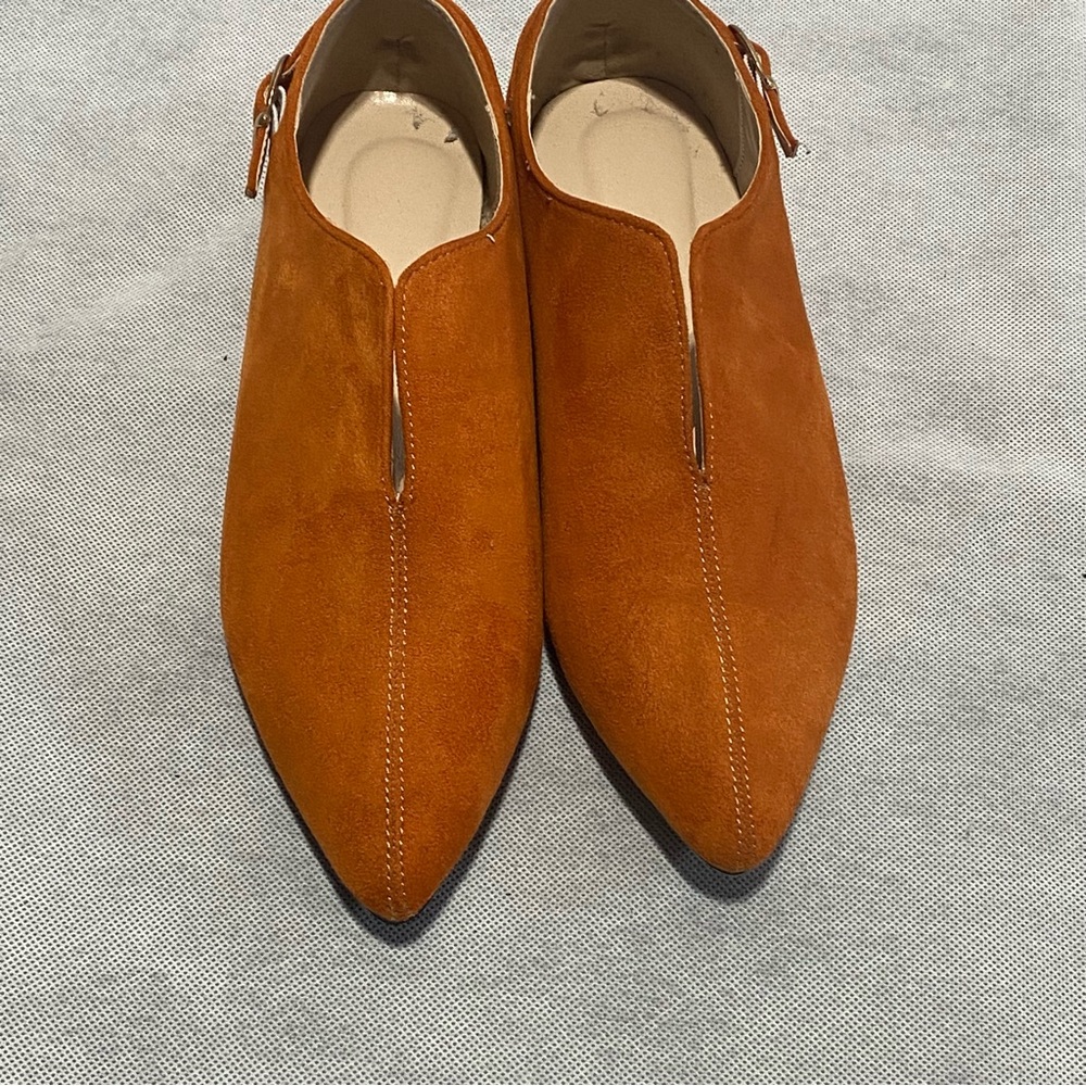 Chic Orange/Rust Suede-like Pointed-Toe Flats with Gold Buckle - Picture 3 of 6